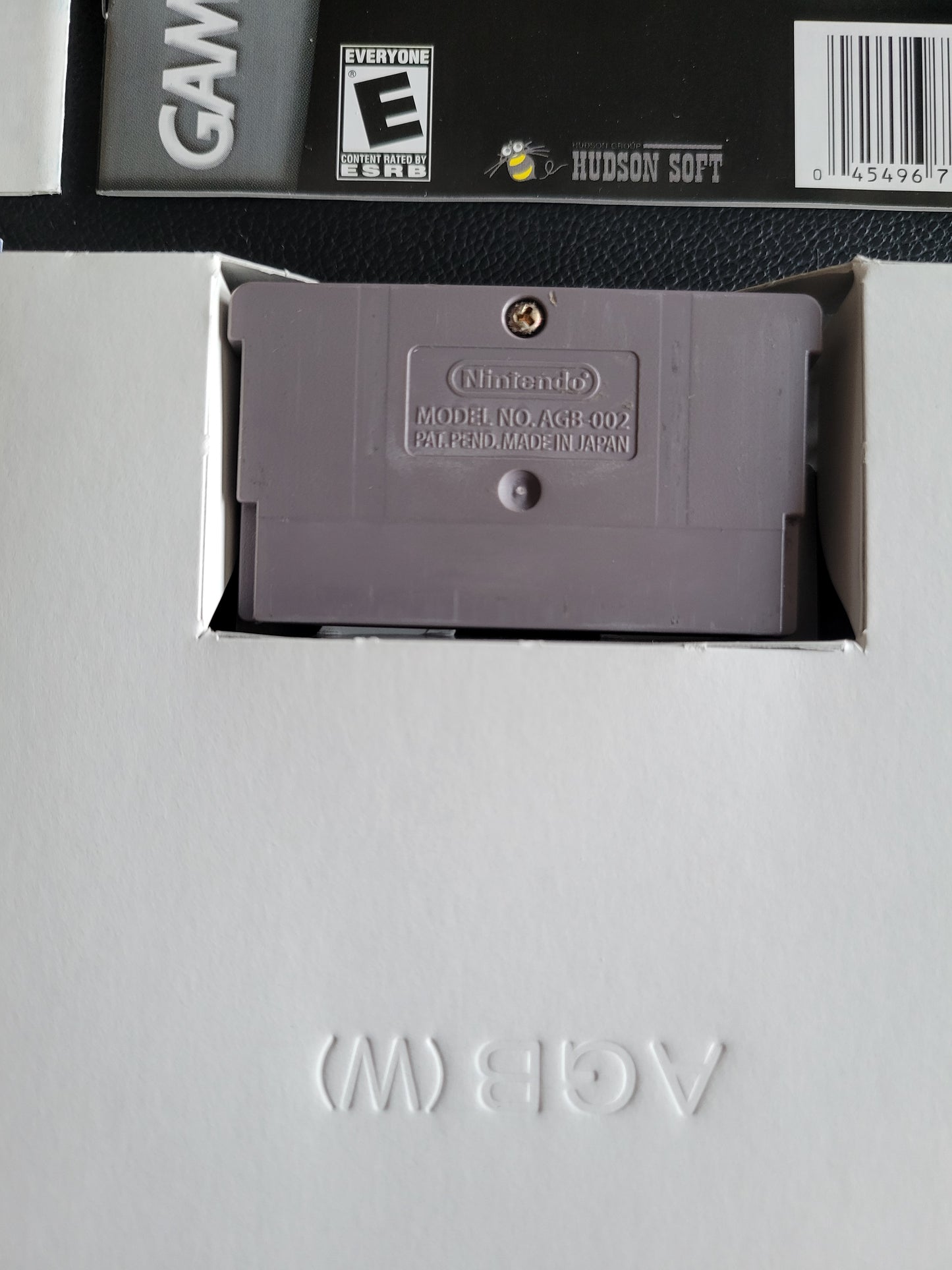 BOMBERMAN (CIB) Classic NES Series 2004 (VG) - GAMEBOY ADVANCE GBA + Protector