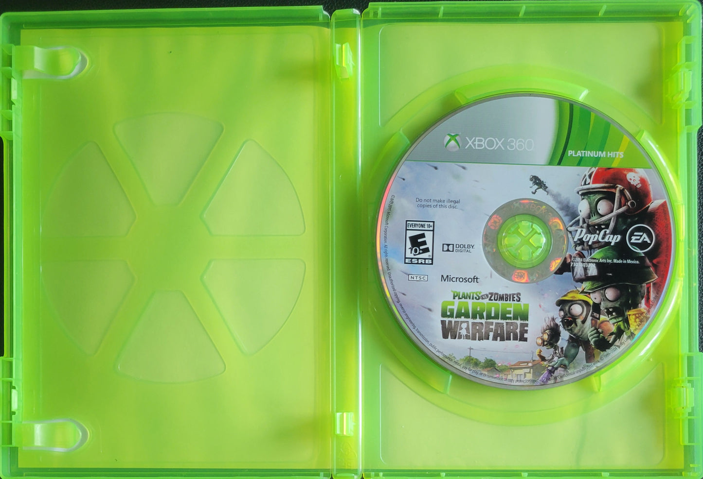 Plants Vs Zombies: Garden Warfare *Platinum Hits* - (CWB) - Microsoft XBOX 360 - Pre-Owned Like New CLEAN DISC