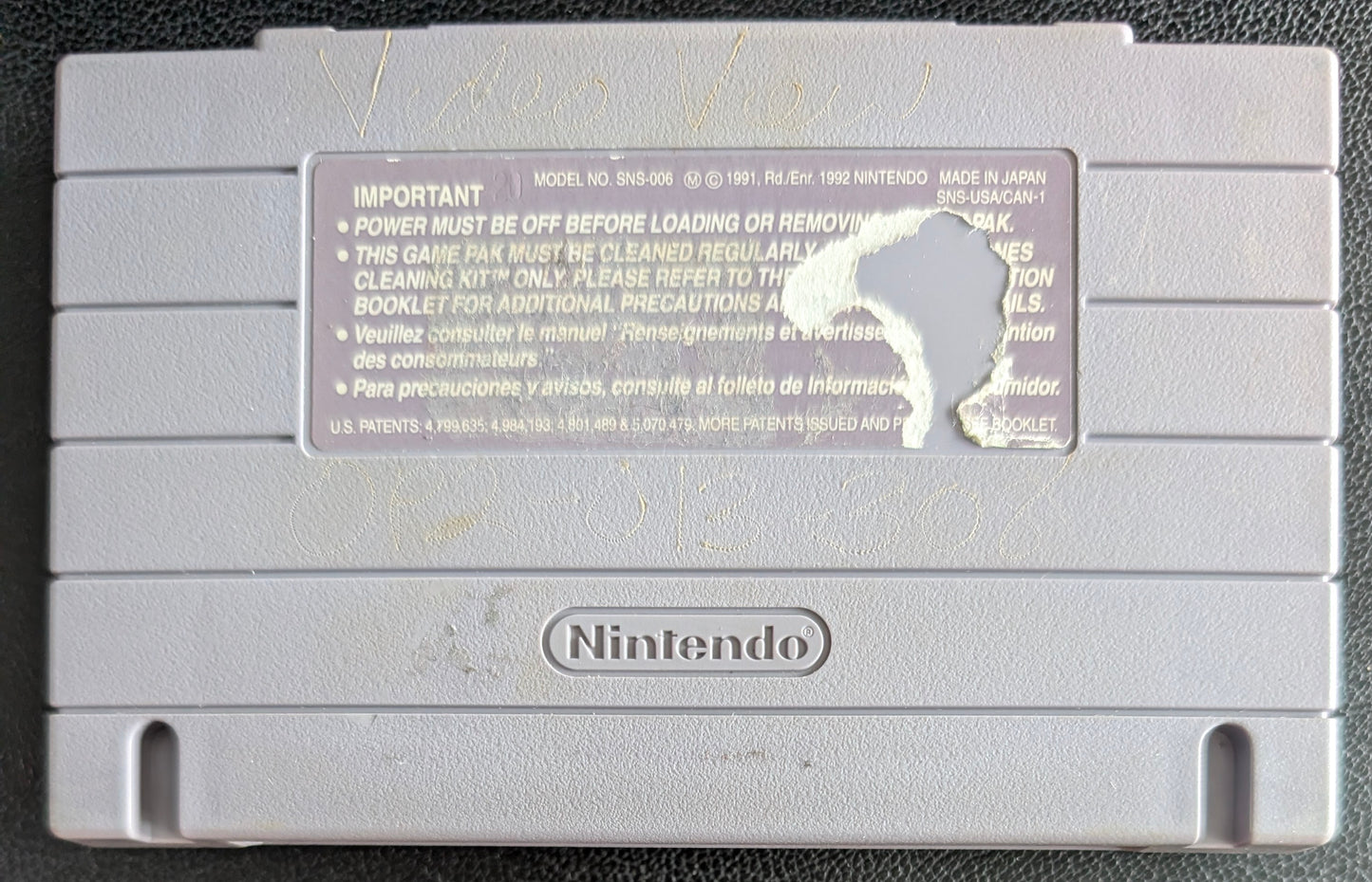 Eye of the Beholder Super Nintendo (SNES) – 1993 Cartridge with Box & Protector