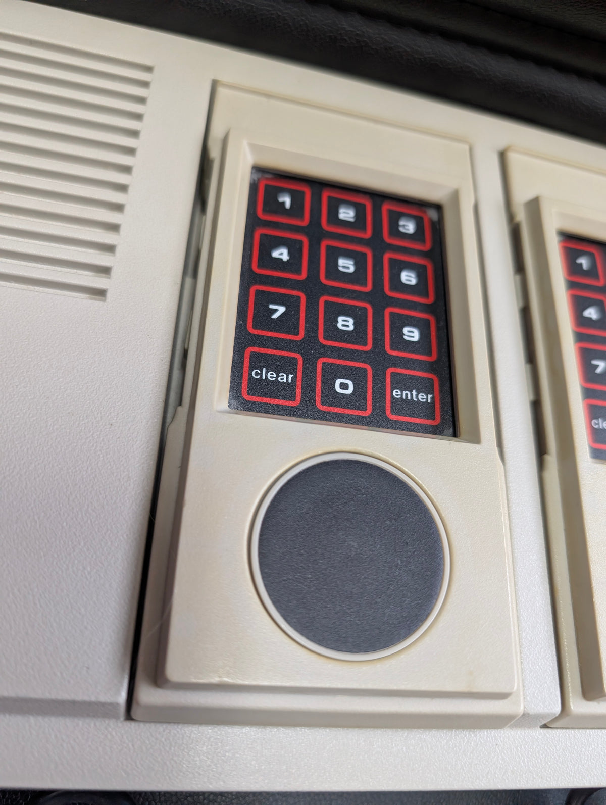 Intellivision II Console Model 5872 | Complete with 4 Controllers + Manuals + Factory Bag & Reg/Warranty Cards | VG