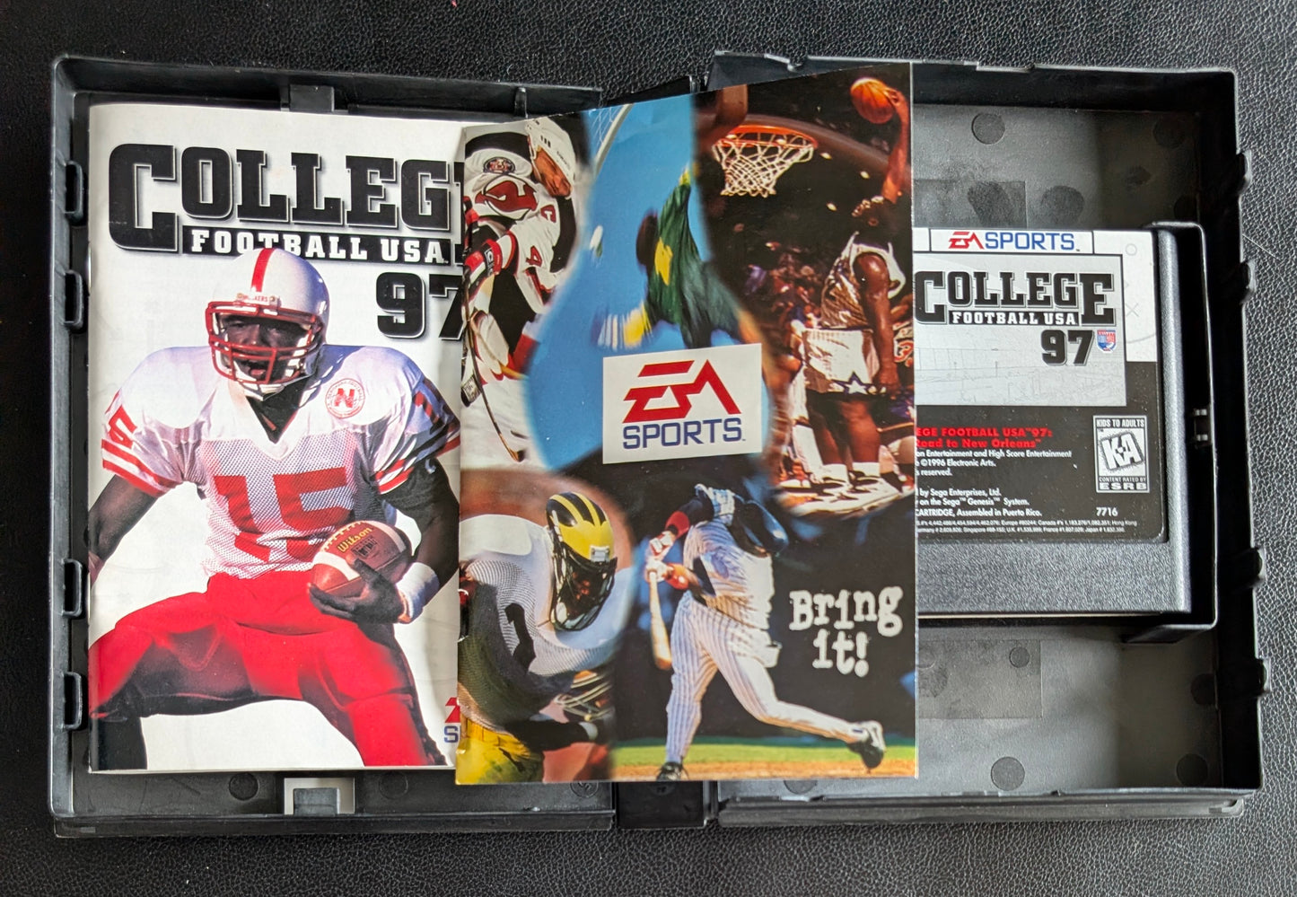 College Football USA '97 - Boxed CIB (Sega Genesis) | 1996 | Sports / Football