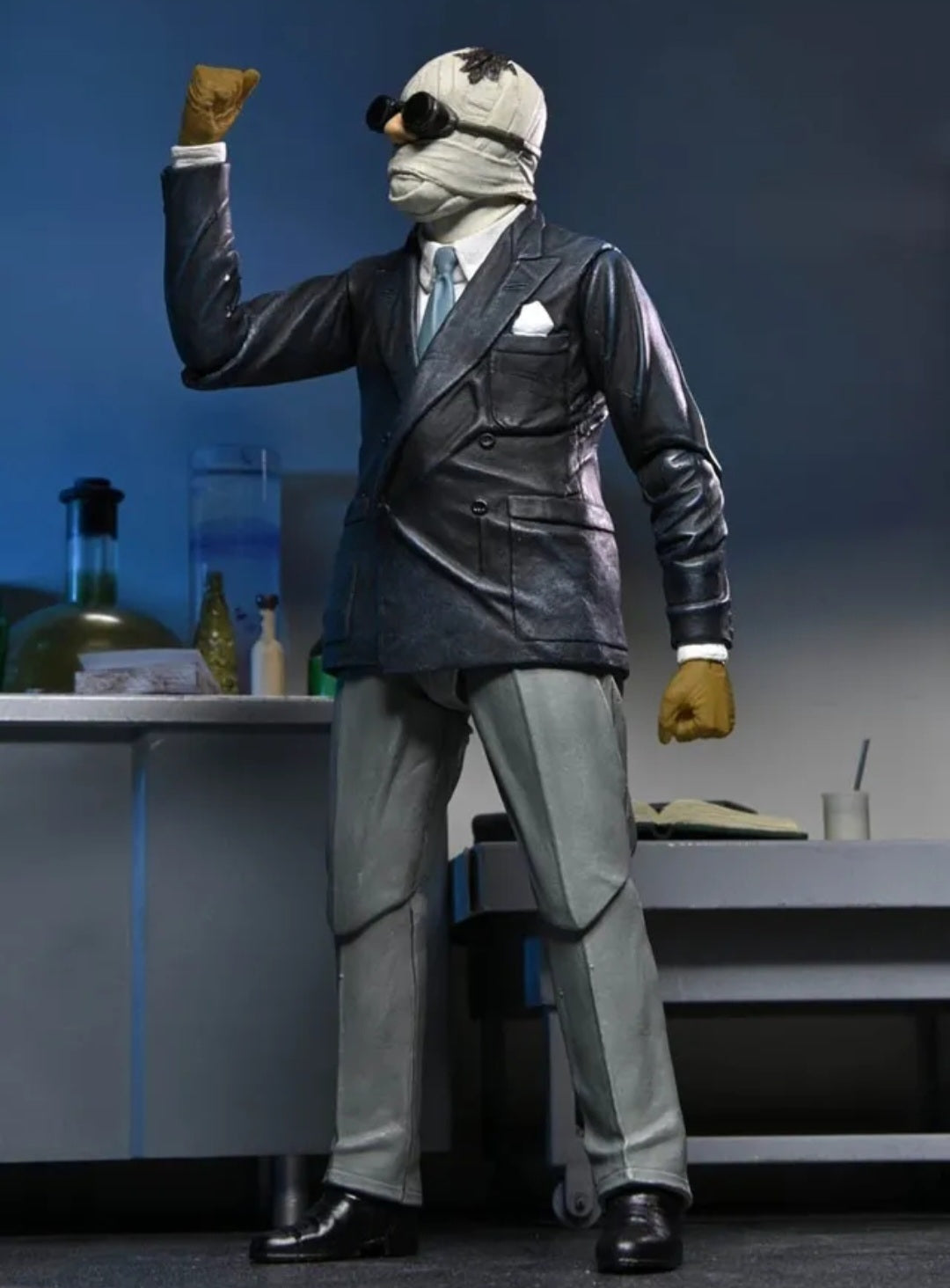 1/12 H.G. Wells Fantastic Sensation: The Invisible Man 7" NECA Ultra Detail PVC Action Figure Multiple Accessories + HEADS + Hands