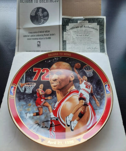 96 MICHAEL JORDAN Limited Edition Signed 72 Wins Porcelain Plate COMPLETE IN BOX