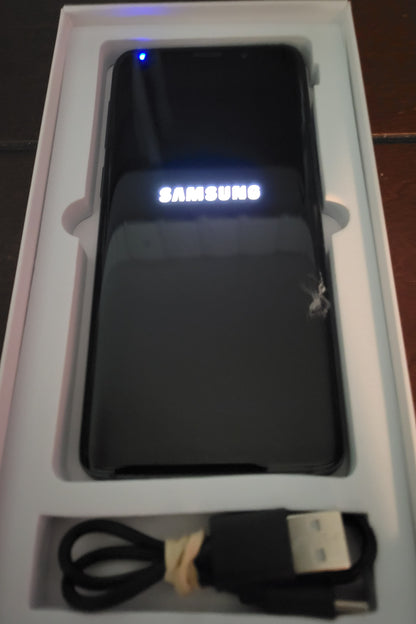 Samsung Galaxy S9 - Immaculate Condition -Minor Surface Cracks (Easily Fixed) Includes Charging Cord & Like-New OtterBox Case