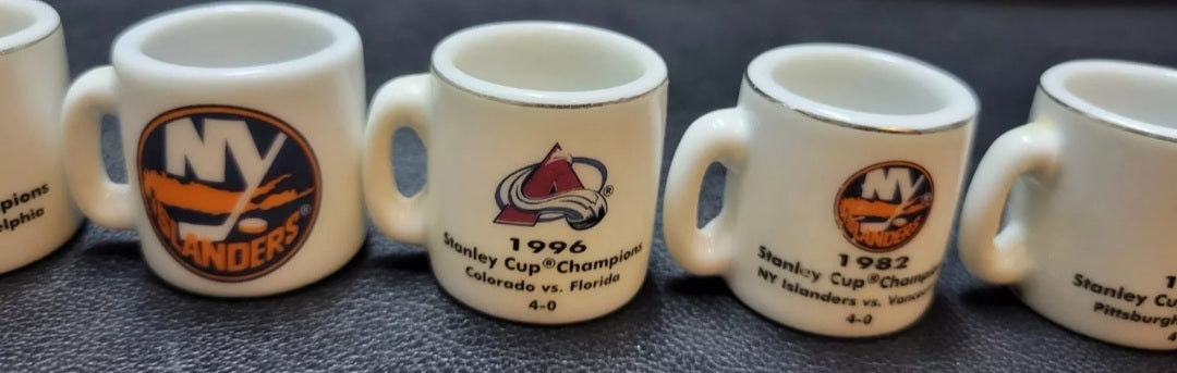 1 1990's NHL HOCKEY TEAM MINI PORCELAIN CUP LEAGUE LICENSED LOT OF 10 MINT COND.