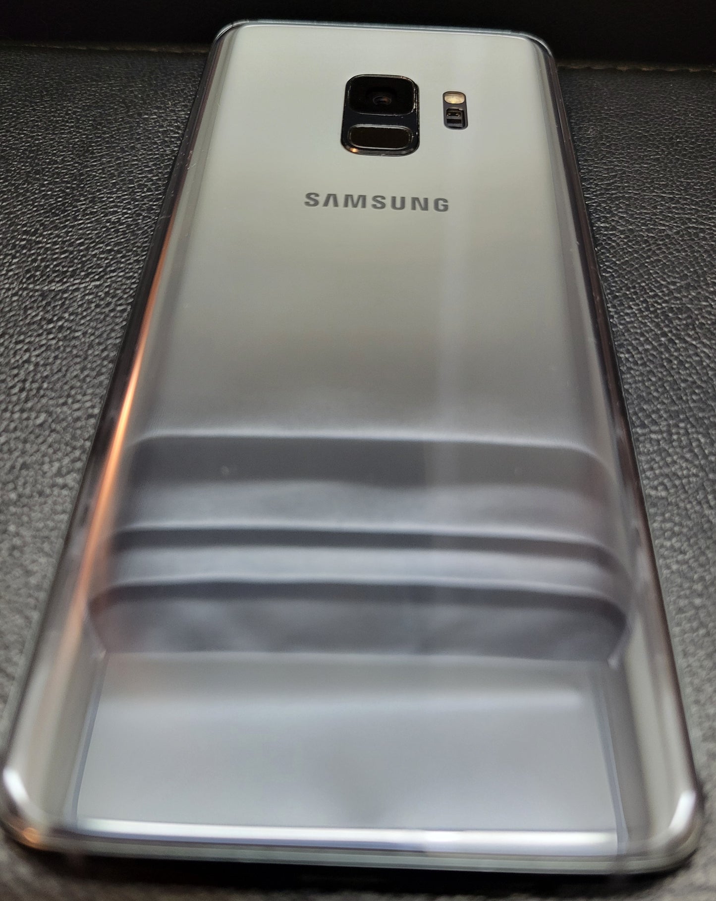 Samsung Galaxy S9 - Immaculate Condition -Minor Surface Cracks (Easily Fixed) Includes Charging Cord & Like-New OtterBox Case