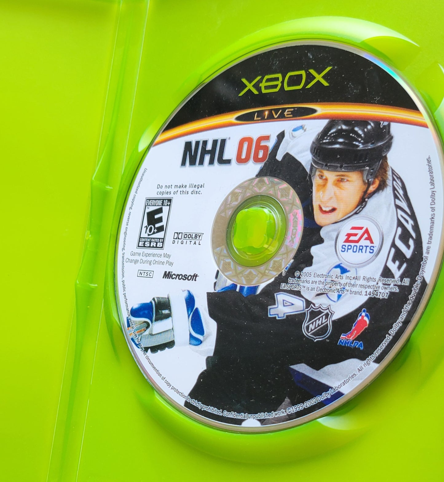 NHL 06 Microsoft XBOX - Disc + Box Pre-Owned Great Shape Tested & Working