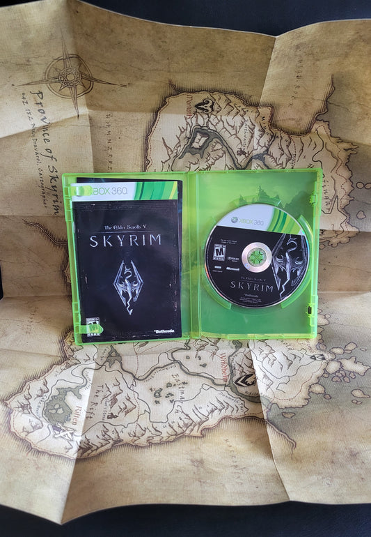 SKYRIM The Elder Scrolls + Hard To Find MAP POSTER - Microsoft XBOX 360 - CIB Pre-Owned Great Shape Tested & Working