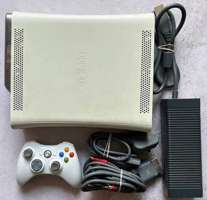White Microsoft Xbox 360 Pro Bundle + 1 Game + 1 Controller Excellent - Refurbished