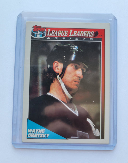 1990 91' Wayne Gretzky Topps League Leaders Assists # 221 NHL Hockey Card Great Condition Smoke / Pet Free Home Soft + Top Loader Included