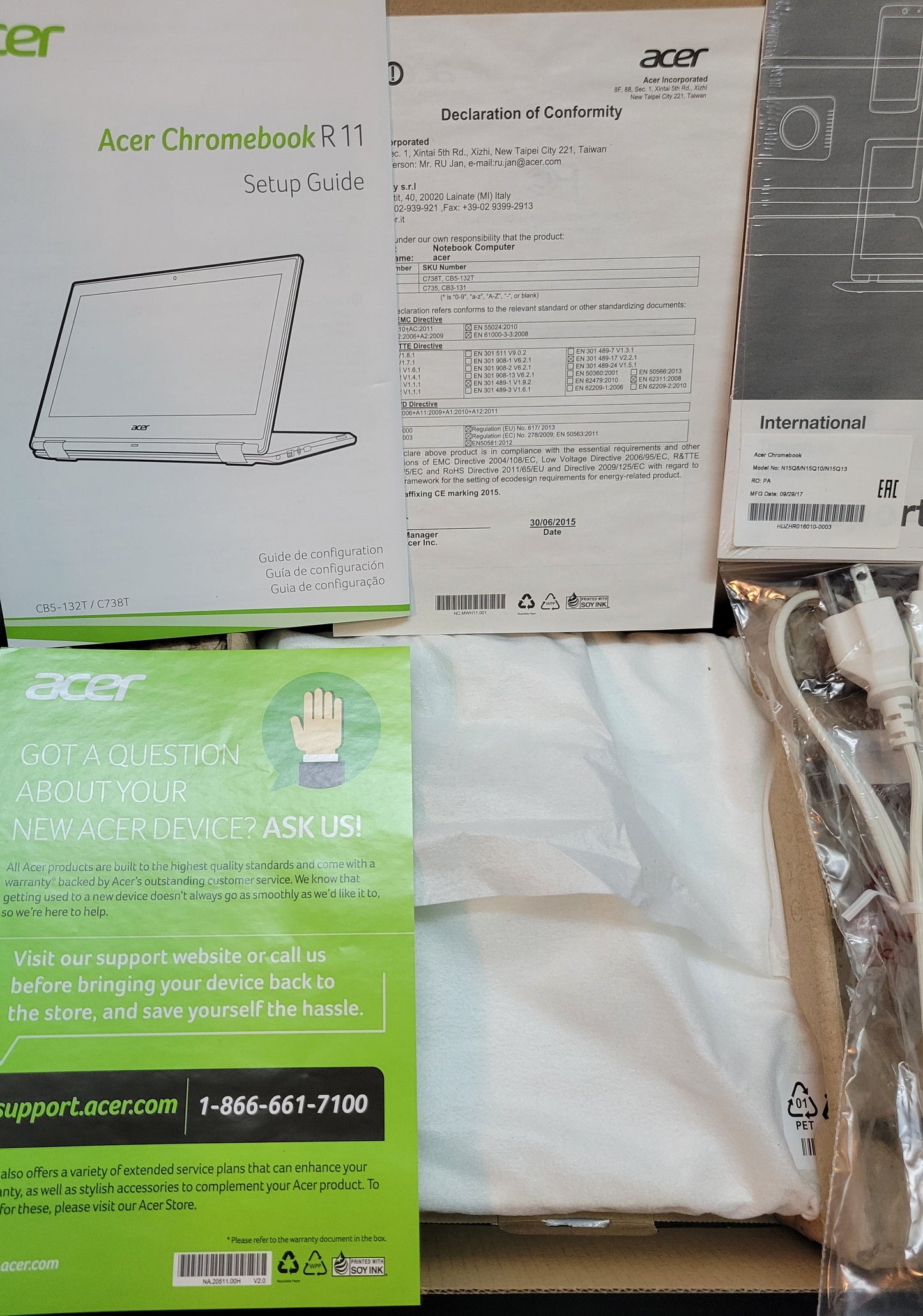 Acer Chromebook R11 FLIP - 11.6" TOUCH Platinum White Immaculate Condition CIB *LIKE NEW*