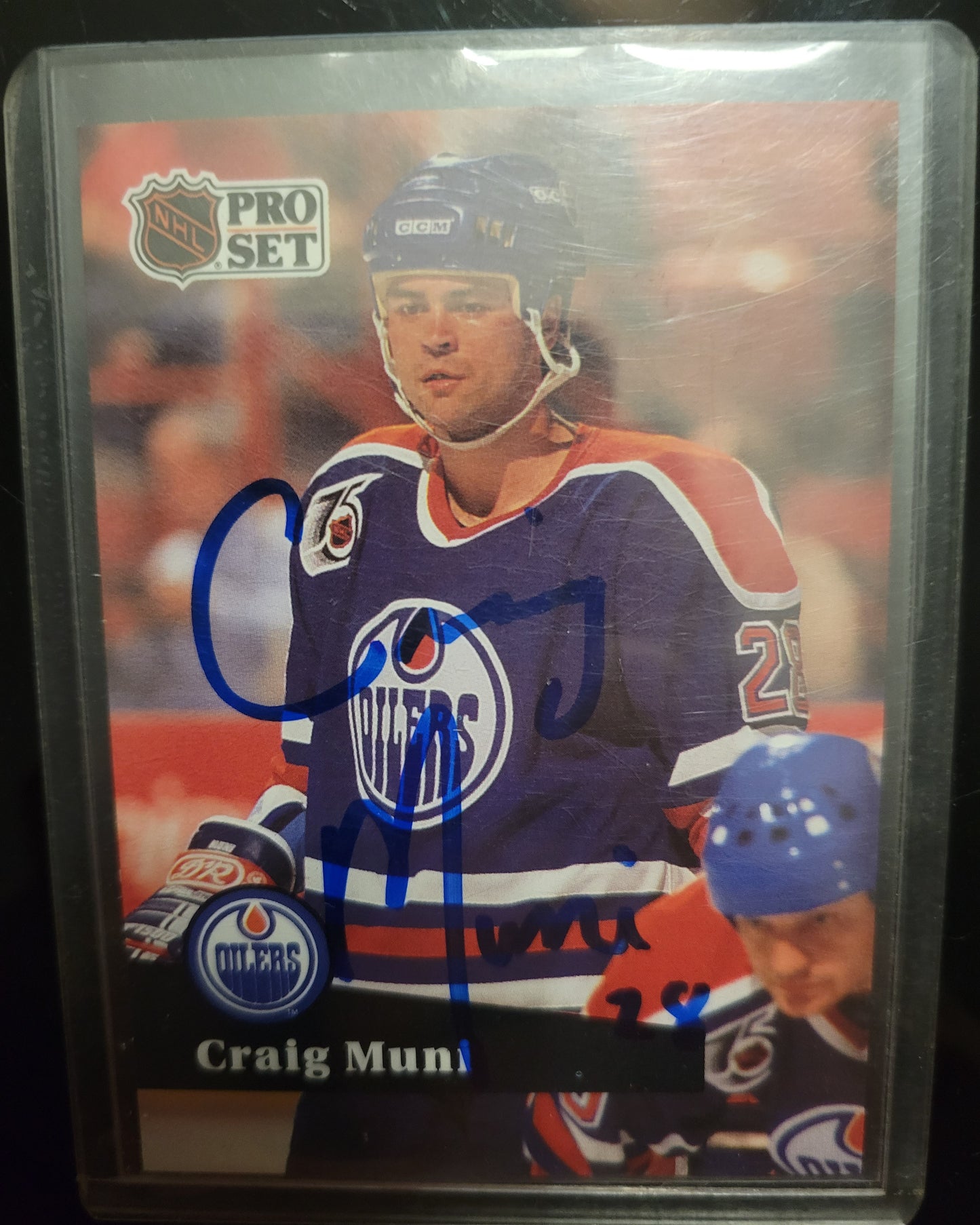 One Of A Kind SIGNED CRAIG MUNI 1990 Edmonton Oilers 3 Time Stanley Cup Champion Pro-Set NHL Hockey Card Great Shape Soft + Top Loader Since New Smoke Pet Free Home Great Collector's Piece