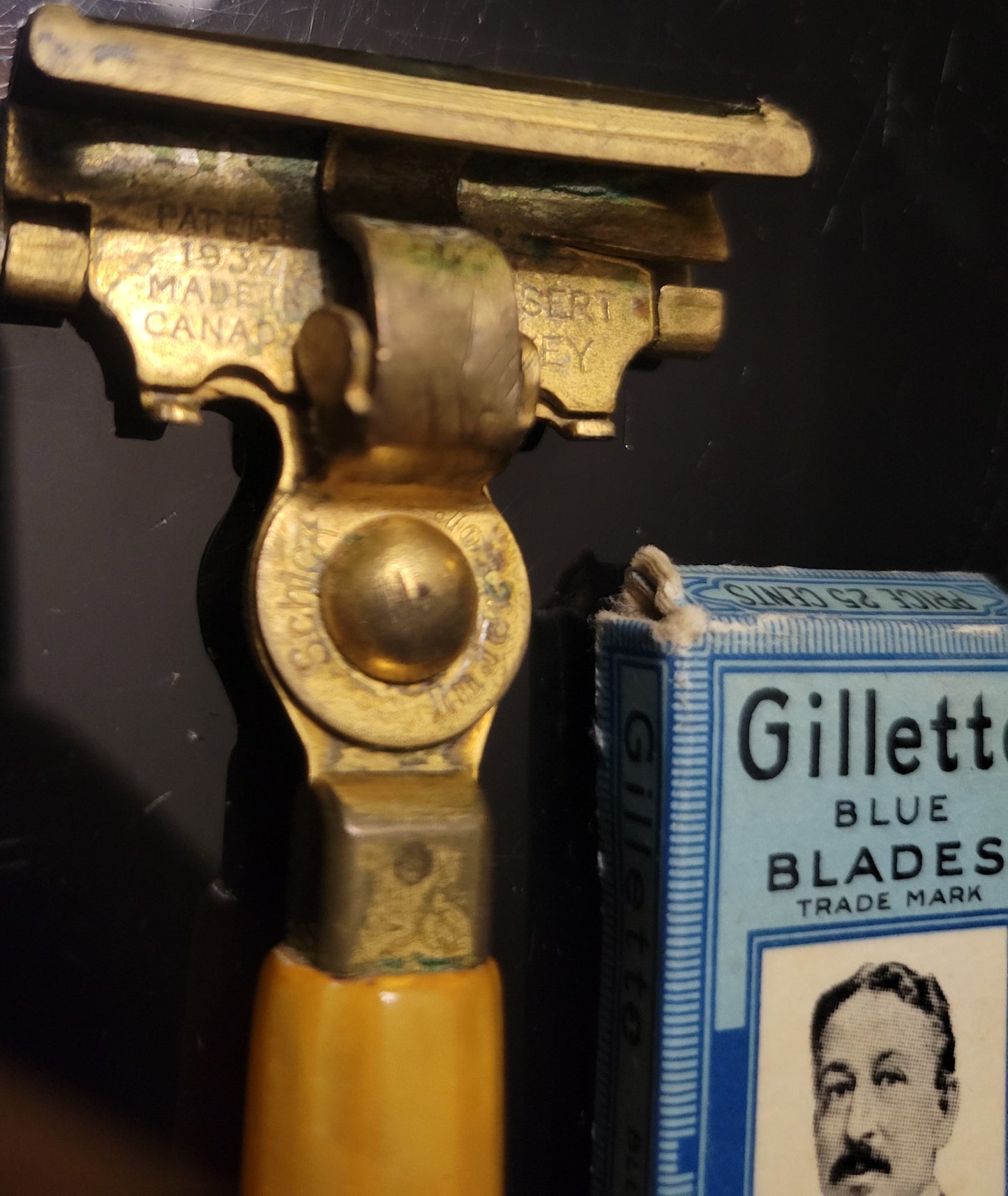 Early 1937 HAND MADE SCHICK RAZOR CIB + Gillette Razor Blades *Rare*