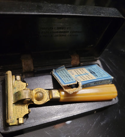 Early 1937 HAND MADE SCHICK RAZOR CIB + Gillette Razor Blades *Rare*