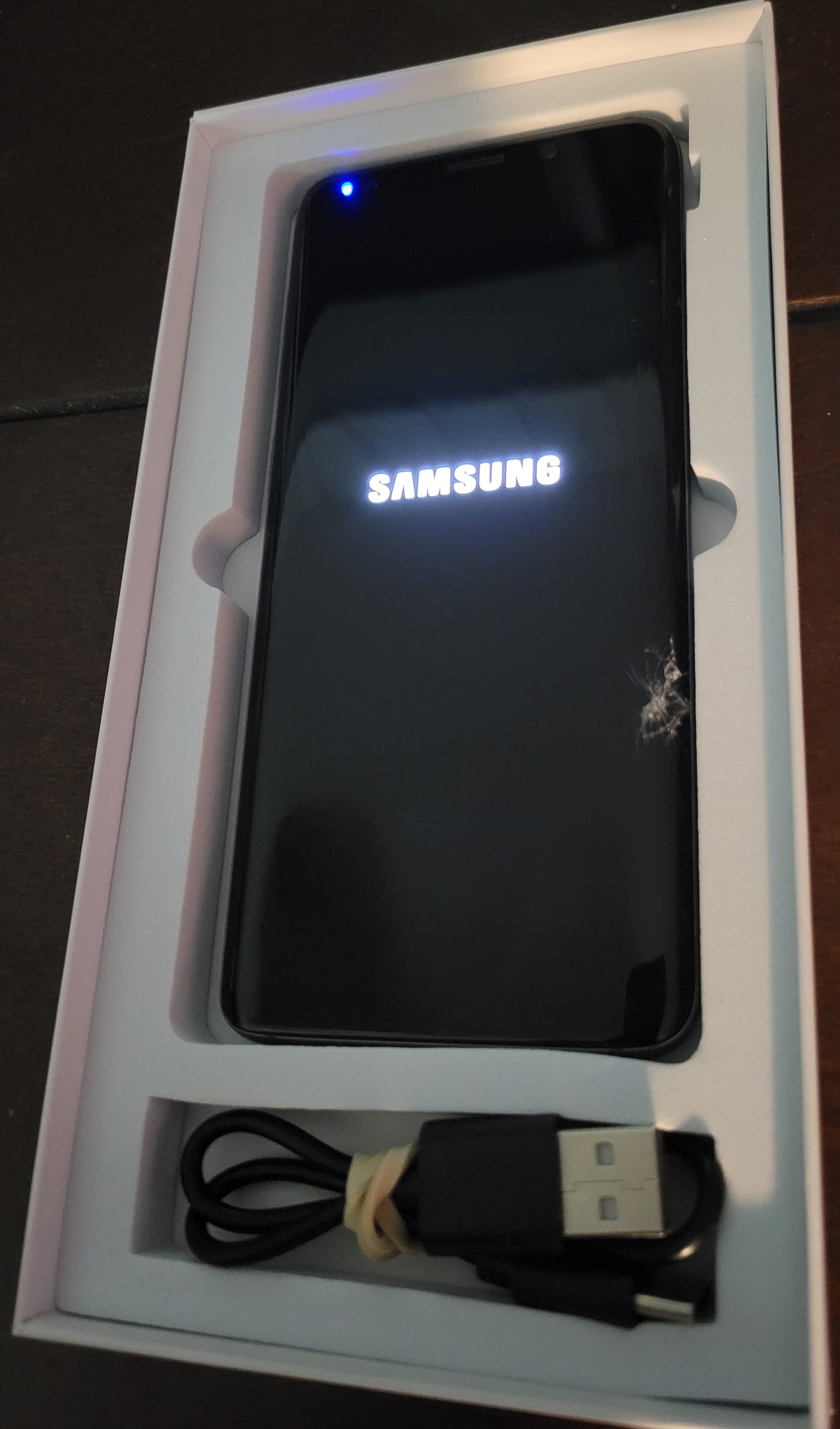 Samsung Galaxy S9 - Immaculate Condition -Minor Surface Cracks (Easily Fixed) Includes Charging Cord & Like-New OtterBox Case