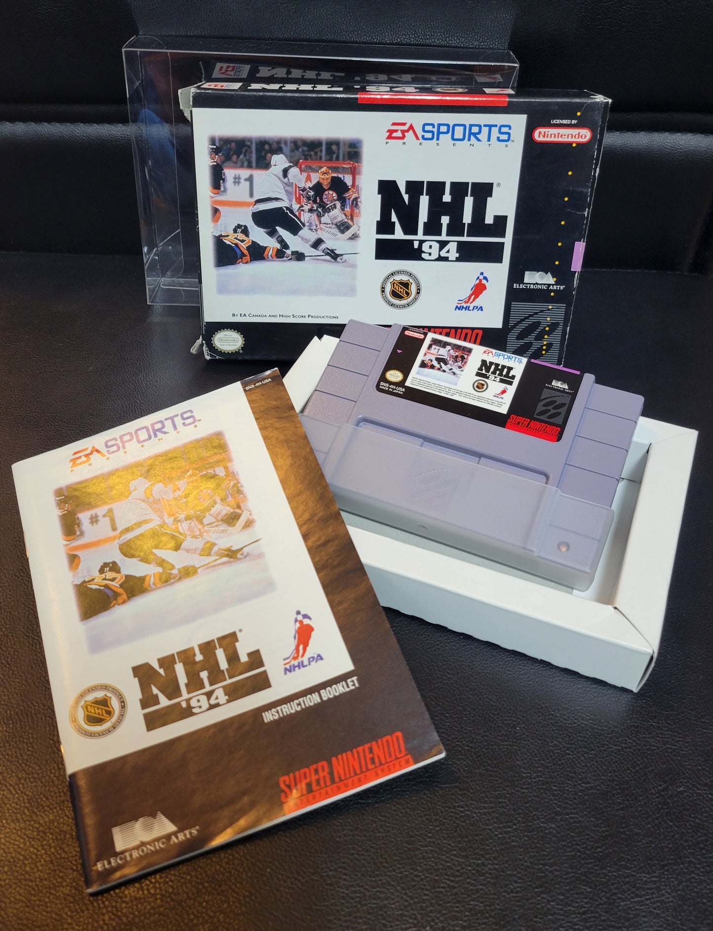 NHL 94' (SNES) - Super Nintendo Ent. 1994 IMMACULATE Condition - CWB Box + Manual + Protector