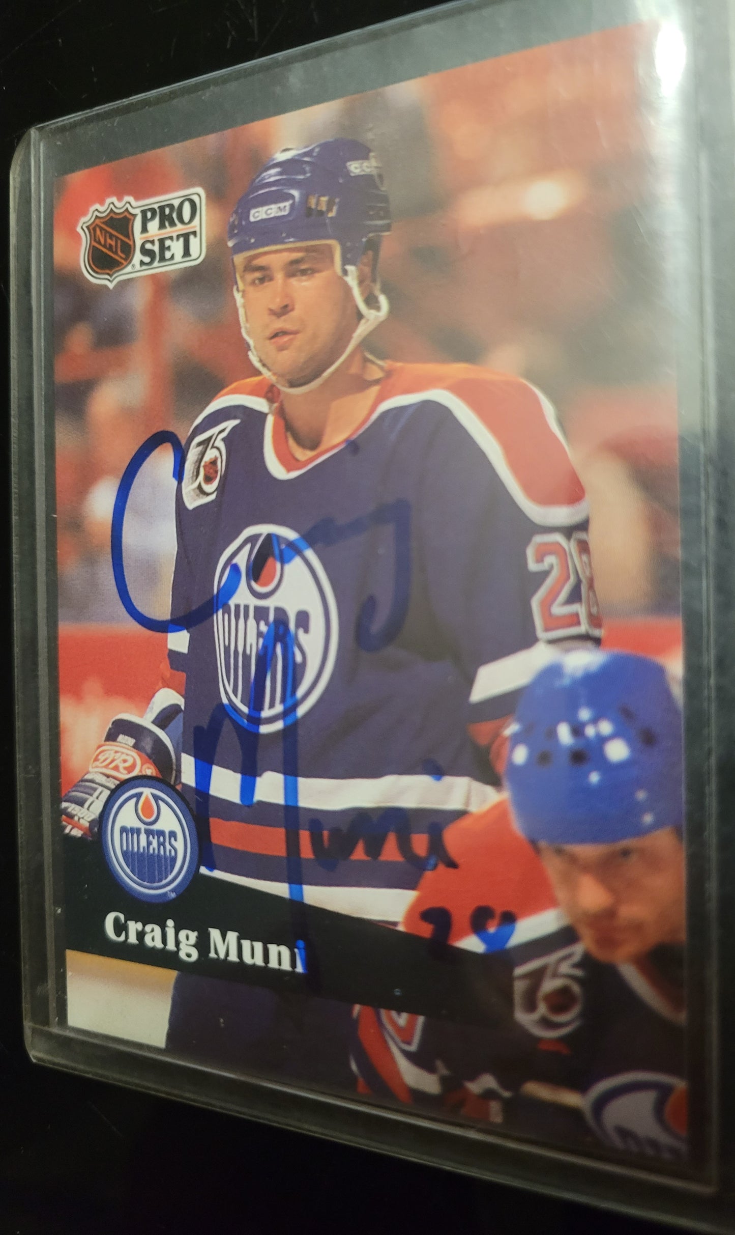 One Of A Kind SIGNED CRAIG MUNI 1990 Edmonton Oilers 3 Time Stanley Cup Champion Pro-Set NHL Hockey Card Great Shape Soft + Top Loader Since New Smoke Pet Free Home Great Collector's Piece