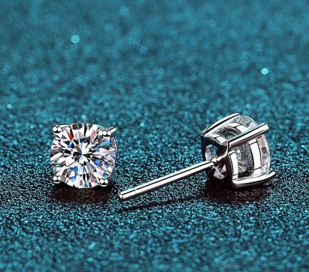 Classic 4 Claw Men Women Certified Moissanite Brilliant Round Cut VVS1 D (Colorless) Moissanite Stud Earrings White Gold GRA Certified Set