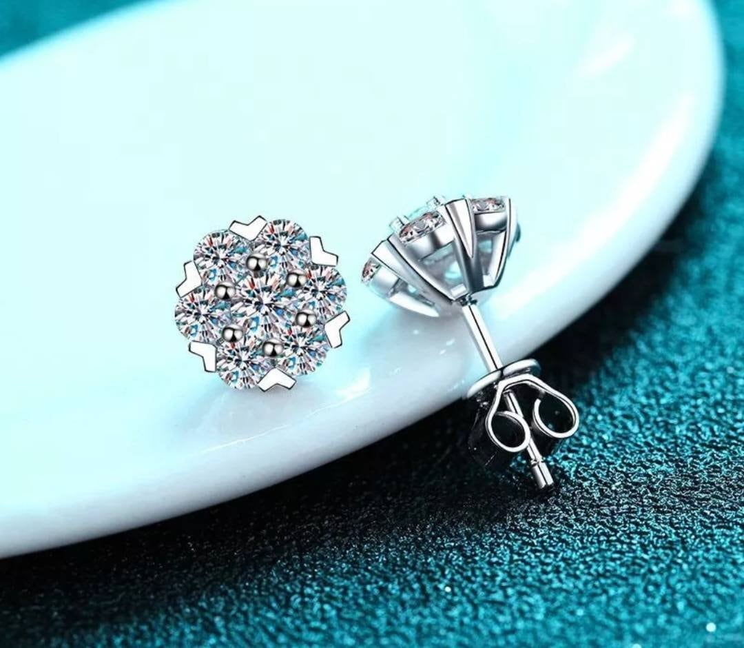 0.5 - 1 Carat Certified Moissanite Brilliant Cut VVS1 D (Colorless) Moissanite Stud Earrings White Gold GRA Certified Anniversary Xmas Set